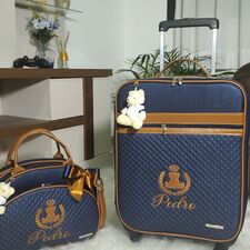Clique e Confira - Mala de Rodinhas e Bolsa Média
